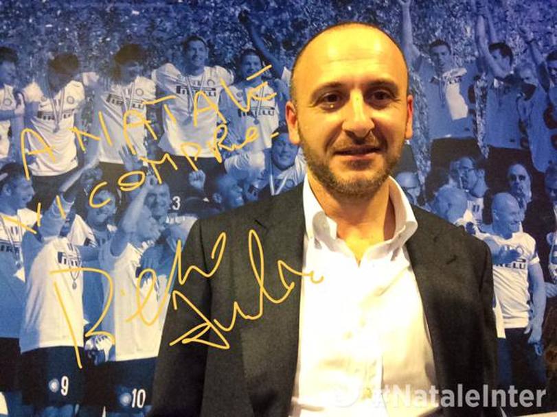 Il direttore sportivo Pietro Ausilio scrive: &#39;&#39;A Natale vi compro...&#39;&#39;. Twitter/@Inter